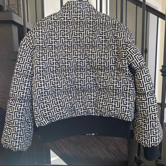 ❌SOLD❌ Balmain Monogram Print Puffer - Picture 2 of 4